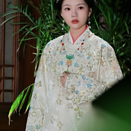 Liang Chen Mei Jin ()
