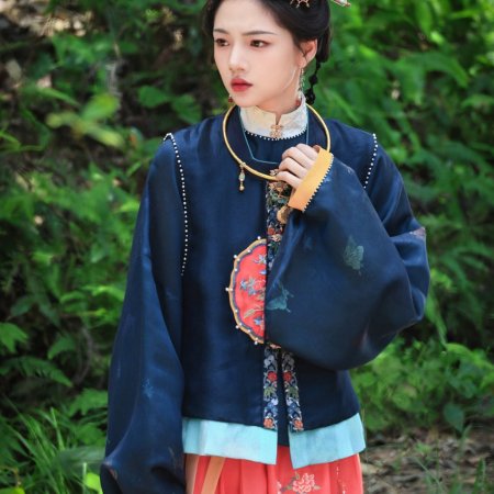 Liang Chen Mei Jin ()