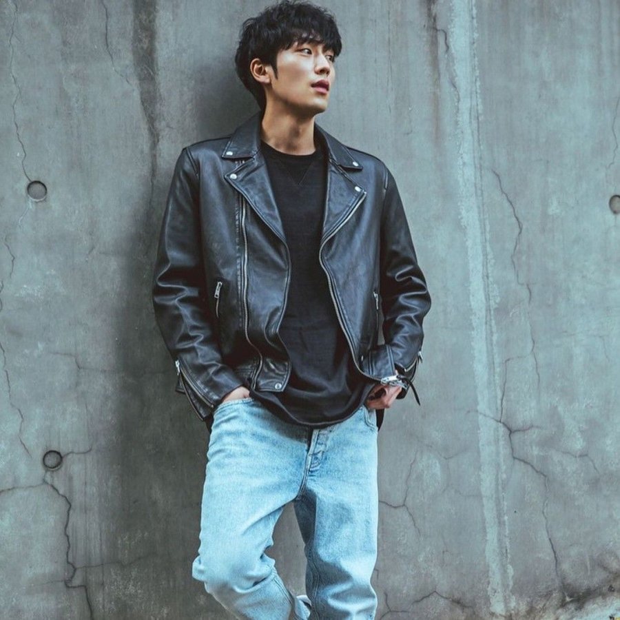 Lee Ki Taek in Bon Appetit.jpg