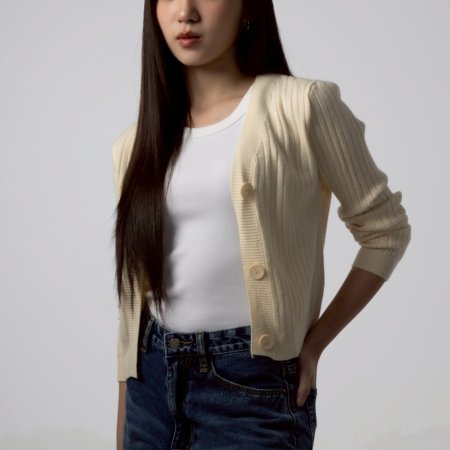 Acare Chompoopuntip Temtanamongkol