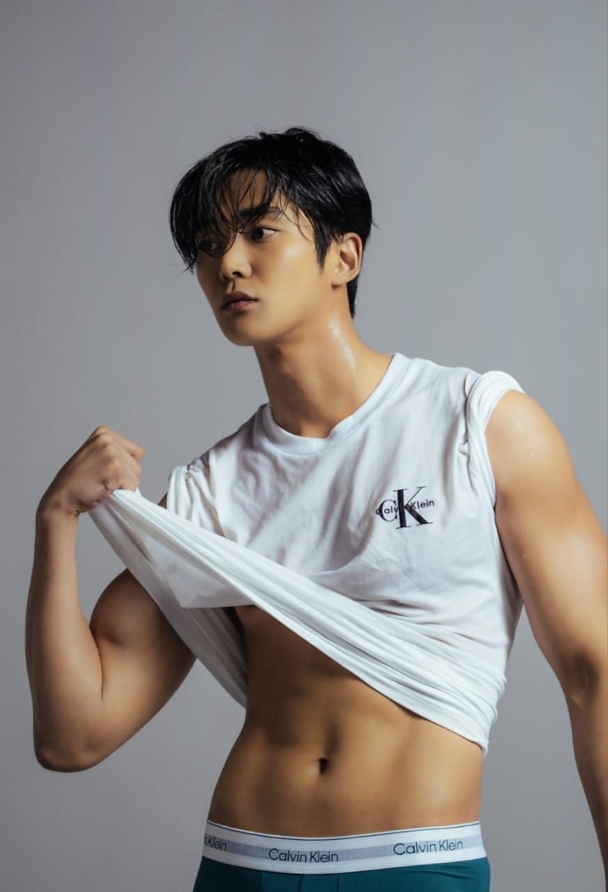 calvin_rowoon2.jpg