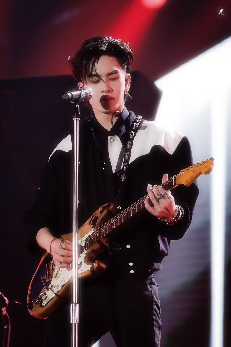 guitar_santa.jpg