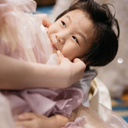 Gong Zong, Ni Jia Liu Bao You Chai Jia Le (2024)