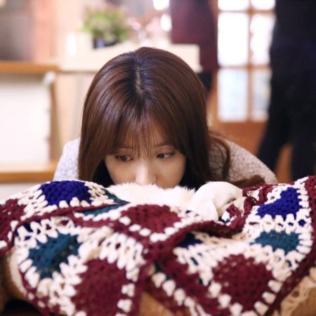 W (2016)
