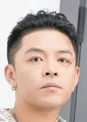 Jing Wei in Sisters Who Make Waves Season 5 Chinese TV Program