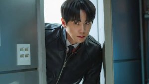 Lee Jun Young draws attention as an unusual rookie in 'Reborn Rookie'