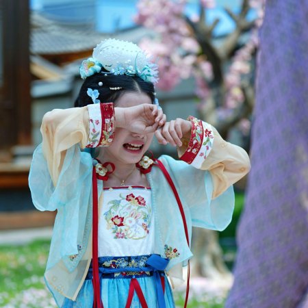 Xuan Ge Wan Ku Dang Die, Yang Cheng Huang Di Jiu Hao Le (2025)