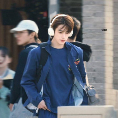 League of Legends ()