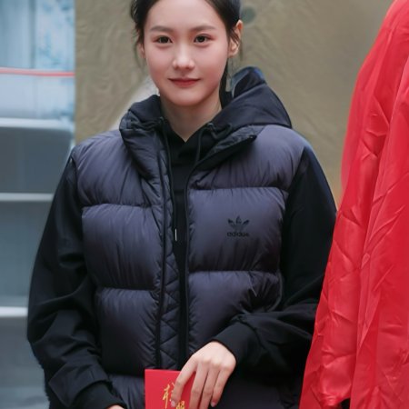 Xiao Fu De Qun Bai (2025)