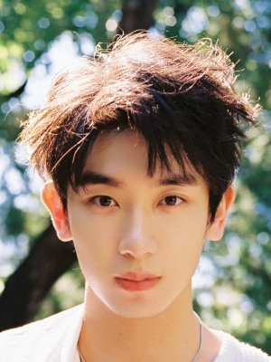 Yun Jie Ren