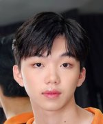 Ooji Komnsattawat Sathienpong