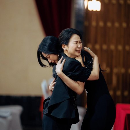 Xiao Shi De Ta Zhi Qian Jin Gui Lai (2024)