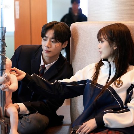 Head over Heels: Behind the Scenes (2025)