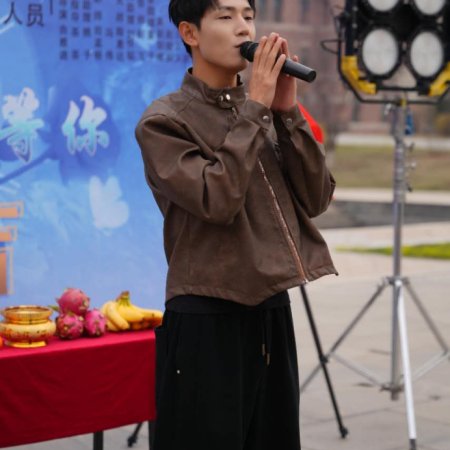 Bie Hui Tou: Wo Zai Wei Lai Deng Ni ()