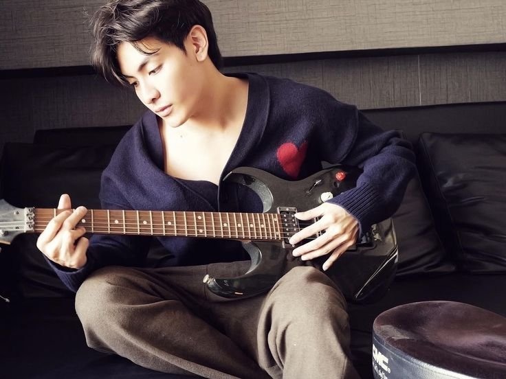 guitar_joon.jpg