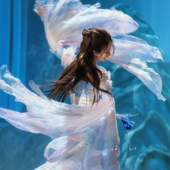 Li Xiao Ran photo