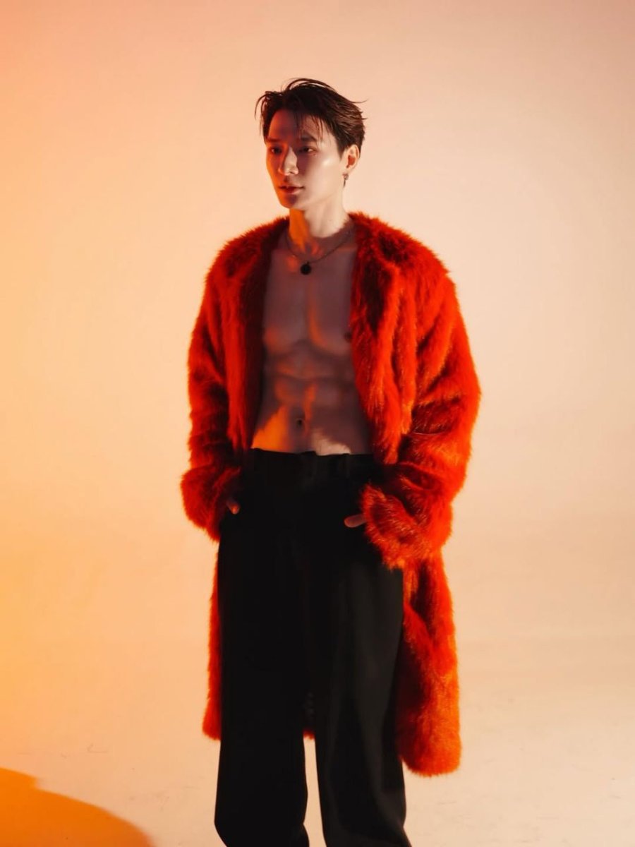 KristSingto2.jpg