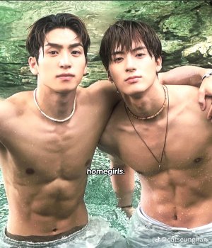 KPOP AND BL ADDICT