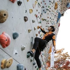 Climb The Sky Walls Korean Drama photo