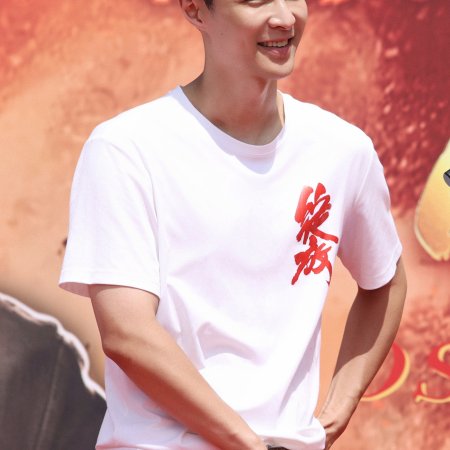 Lay Zhang