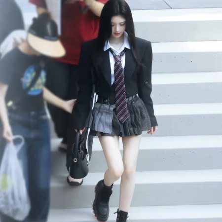 Ju Jing Yi