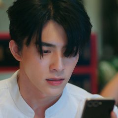 Boom Raveewit Jirapongkanon photo