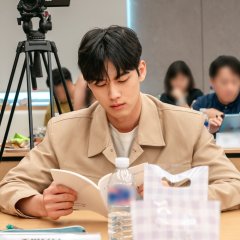 Doctor on the Edge Korean Drama photo