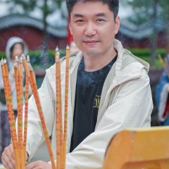 Tuan Chong He Bao Gu Chuan Jin, Dai Hui Hei Ke Ji Jiu Niang Qin Chinese Drama(2025) photo