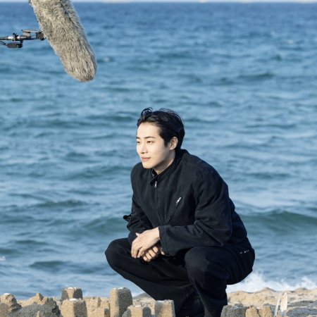 Head over Heels: Behind the Scenes (2025)