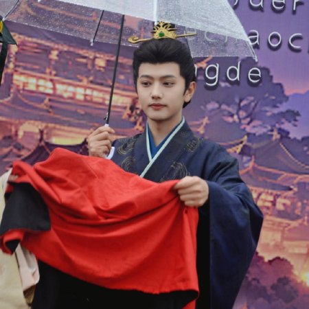 Hou Fu Er Ye Chao Chong De (2025)