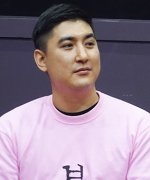 Han Myung Soo