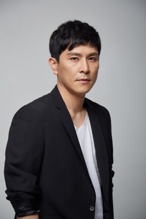 Jong Shin Lee