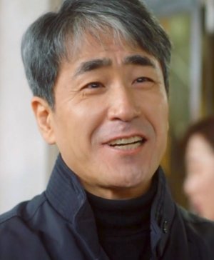Dae Woong Jang