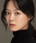 Yoon Cho Hee