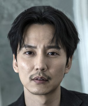 Yoshimura Jun / Kim Joon / Han Yi Soo | Shark