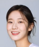 Yoo Si Yeon