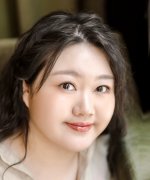 Julie Song