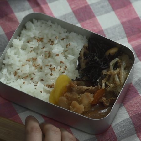Lunch no Akko-chan (2015)