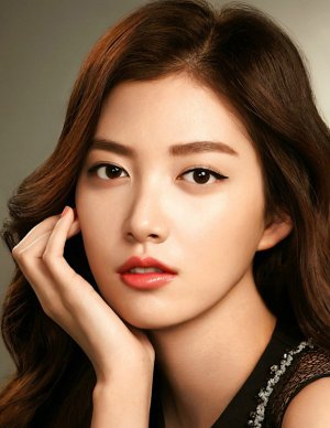 Yoon Jung Eun | Paixão Incontrolável