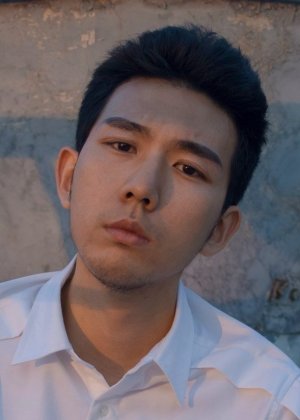 Man Sheng Chong in Amor Binário Chinese Drama(2022)