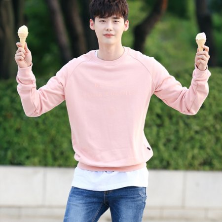 W (2016)