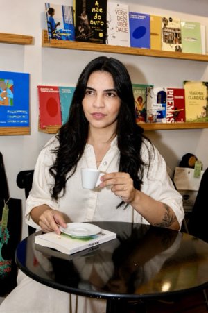Anna Avelar