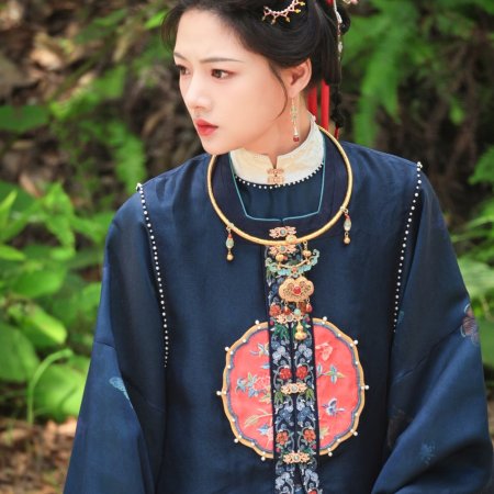Liang Chen Mei Jin ()