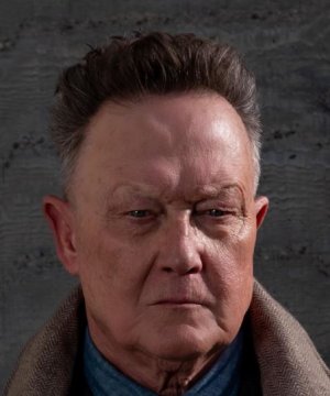 Robert Patrick