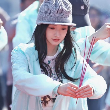 Liang Chen Mei Jin ()