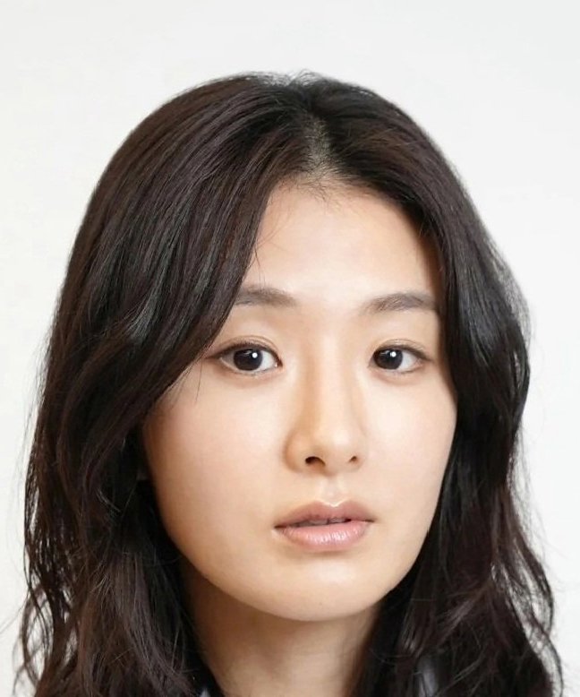 Hyun Ri Lee