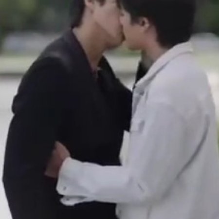 Golden Feathers (2025)