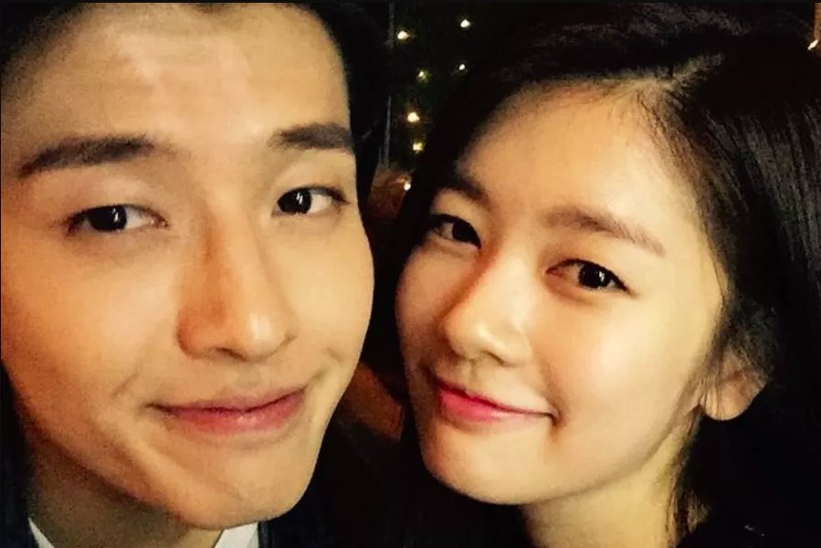 Kang Ha Neul And Jung So Min Pose In Adorable Seasonal Couple