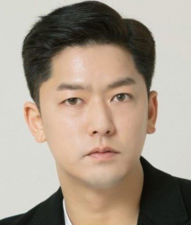 Lee Yong Woo 이용우 Mydramalist