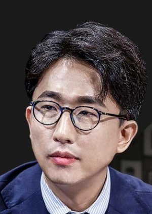 Jeon Gun Woo in Contorted Korean Movie